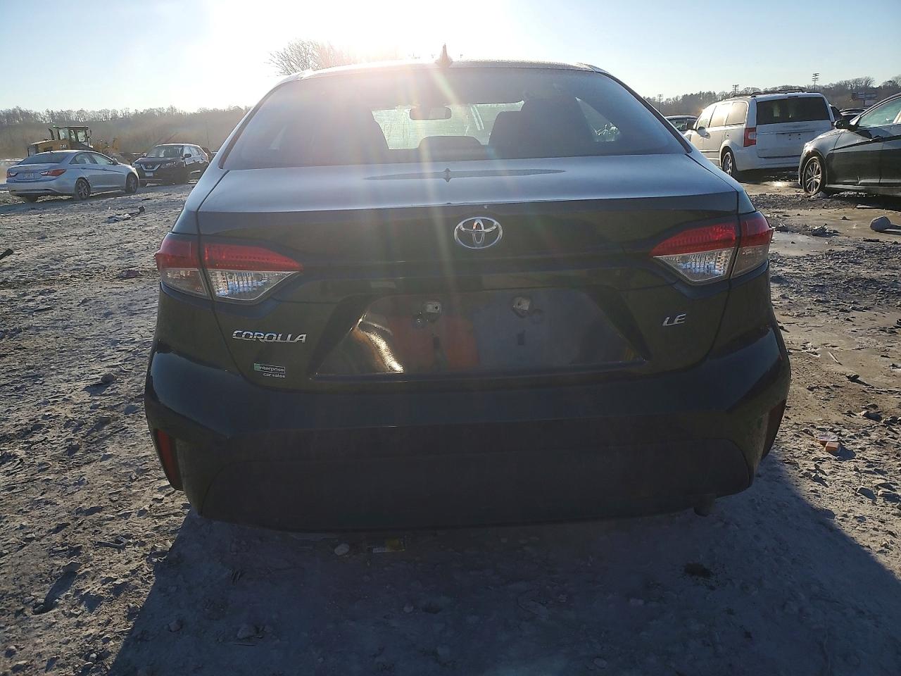 2021 TOYOTA COROLLA LE photo 6