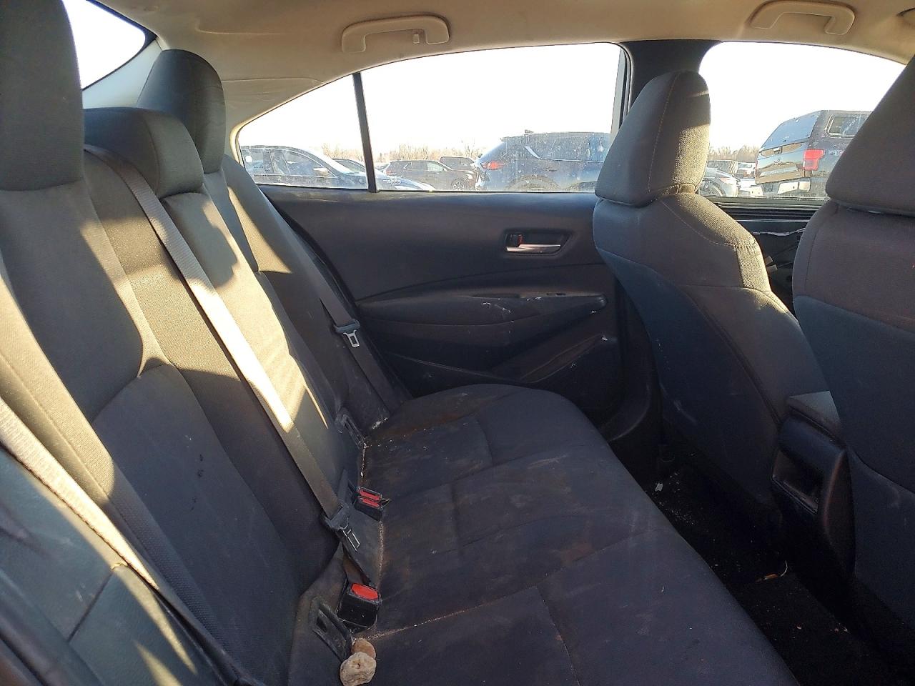 2021 TOYOTA COROLLA LE photo 10