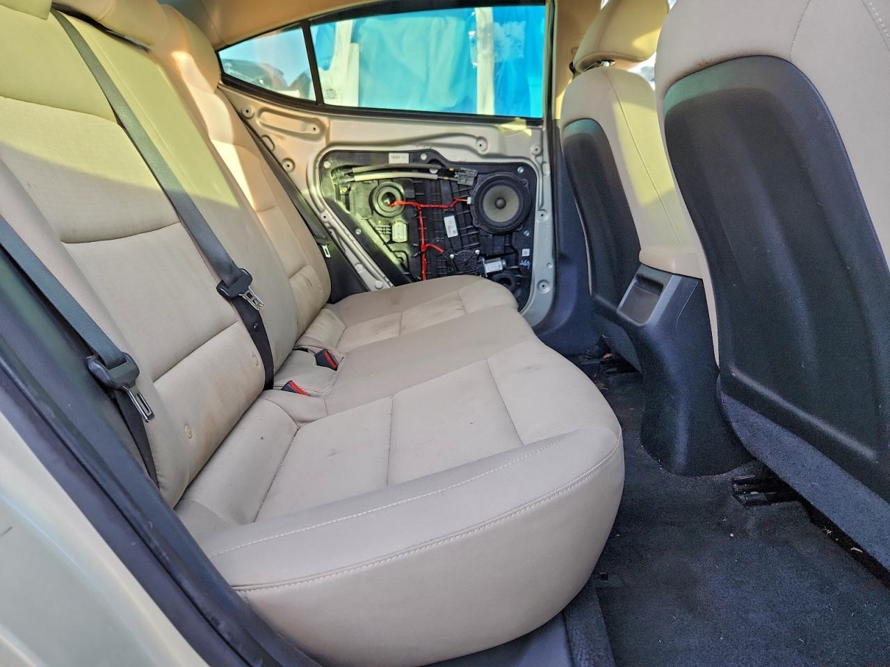 2017 HYUNDAI ELANTRA SE photo 19