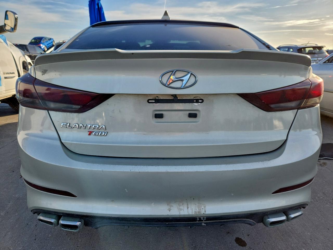 2017 HYUNDAI ELANTRA SE photo 11