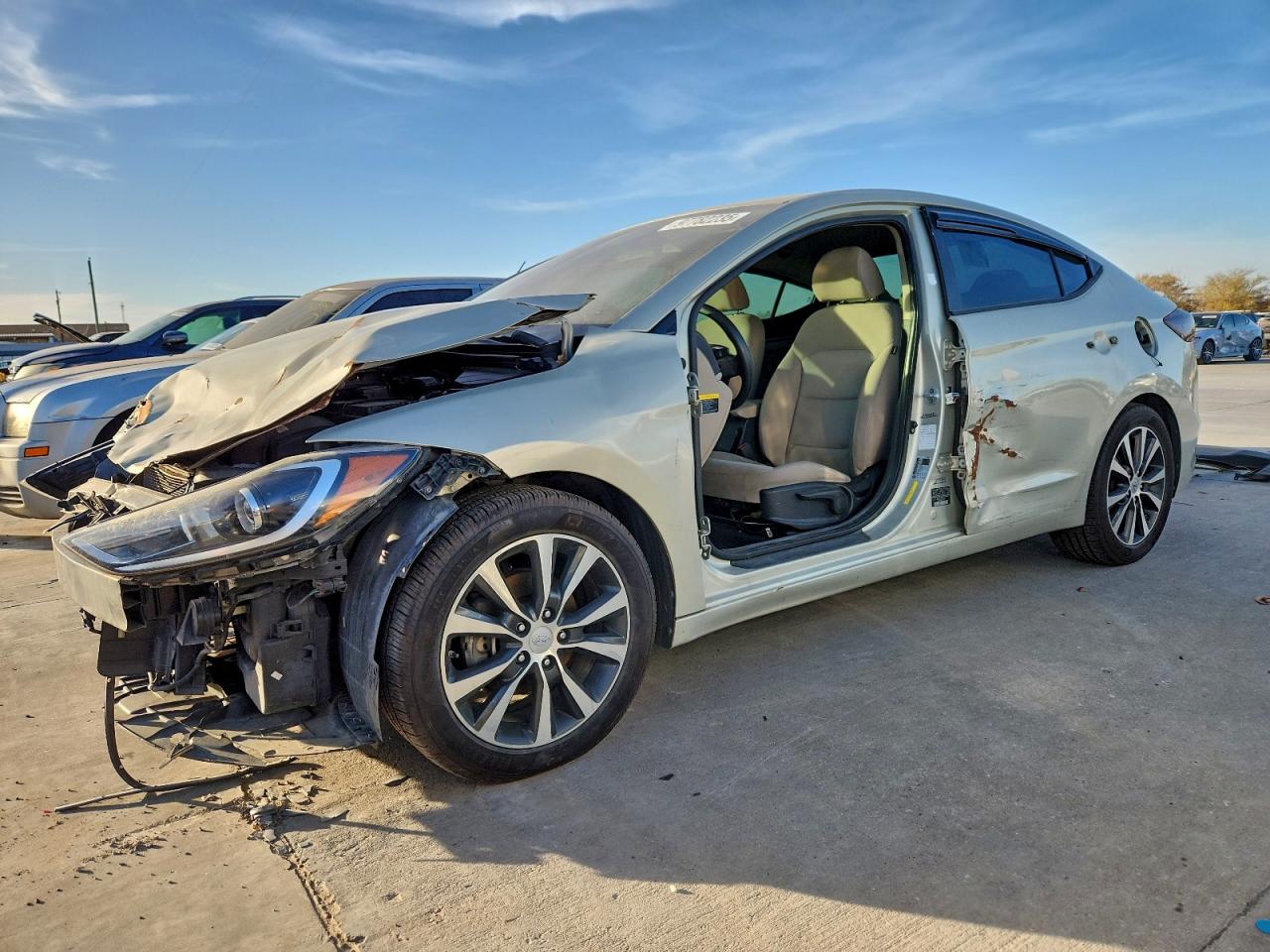 2017 HYUNDAI ELANTRA