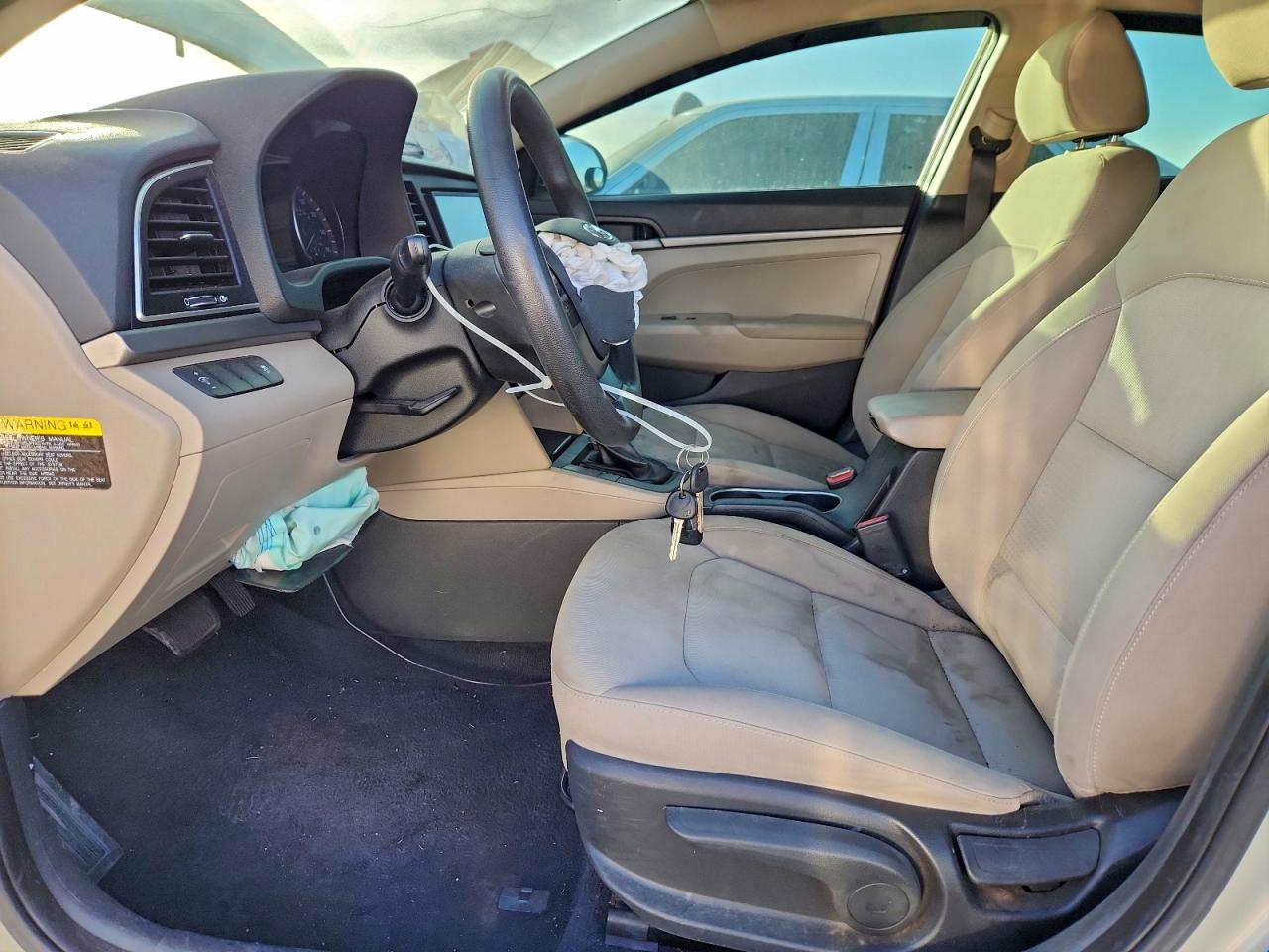 2017 HYUNDAI ELANTRA SE photo 13