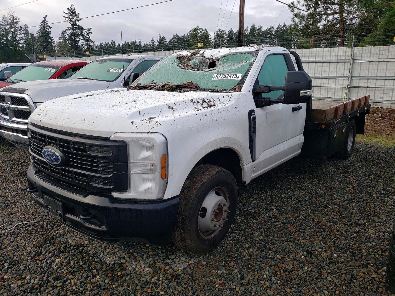 2024 FORD F350 SUPER DUTY TRUCK CAB AND CHASSIS photo 2