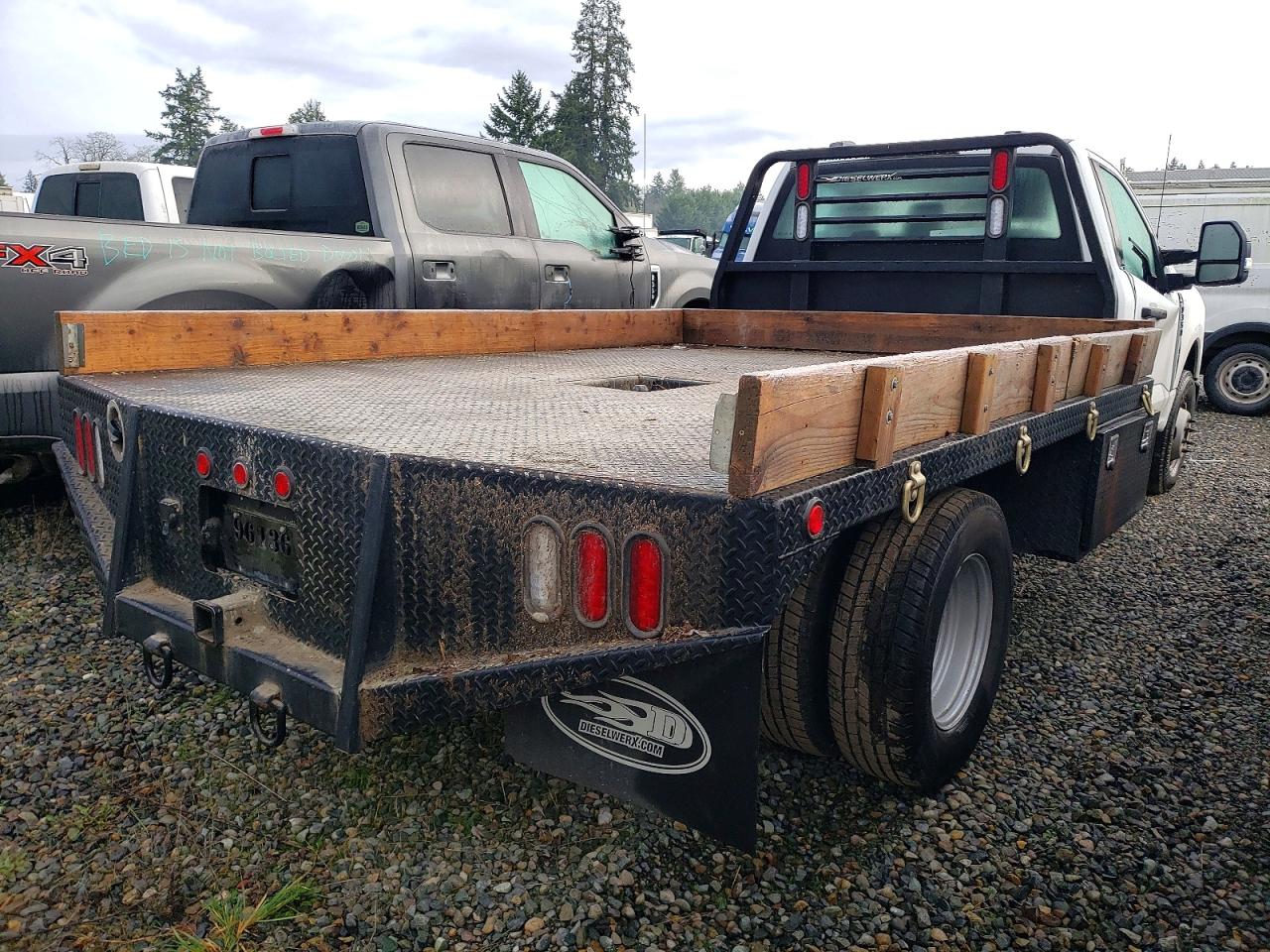 2024 FORD F350 SUPER DUTY TRUCK CAB AND CHASSIS photo 7
