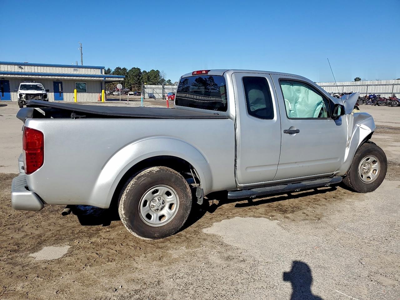 2019 NISSAN FRONTIER S photo 5