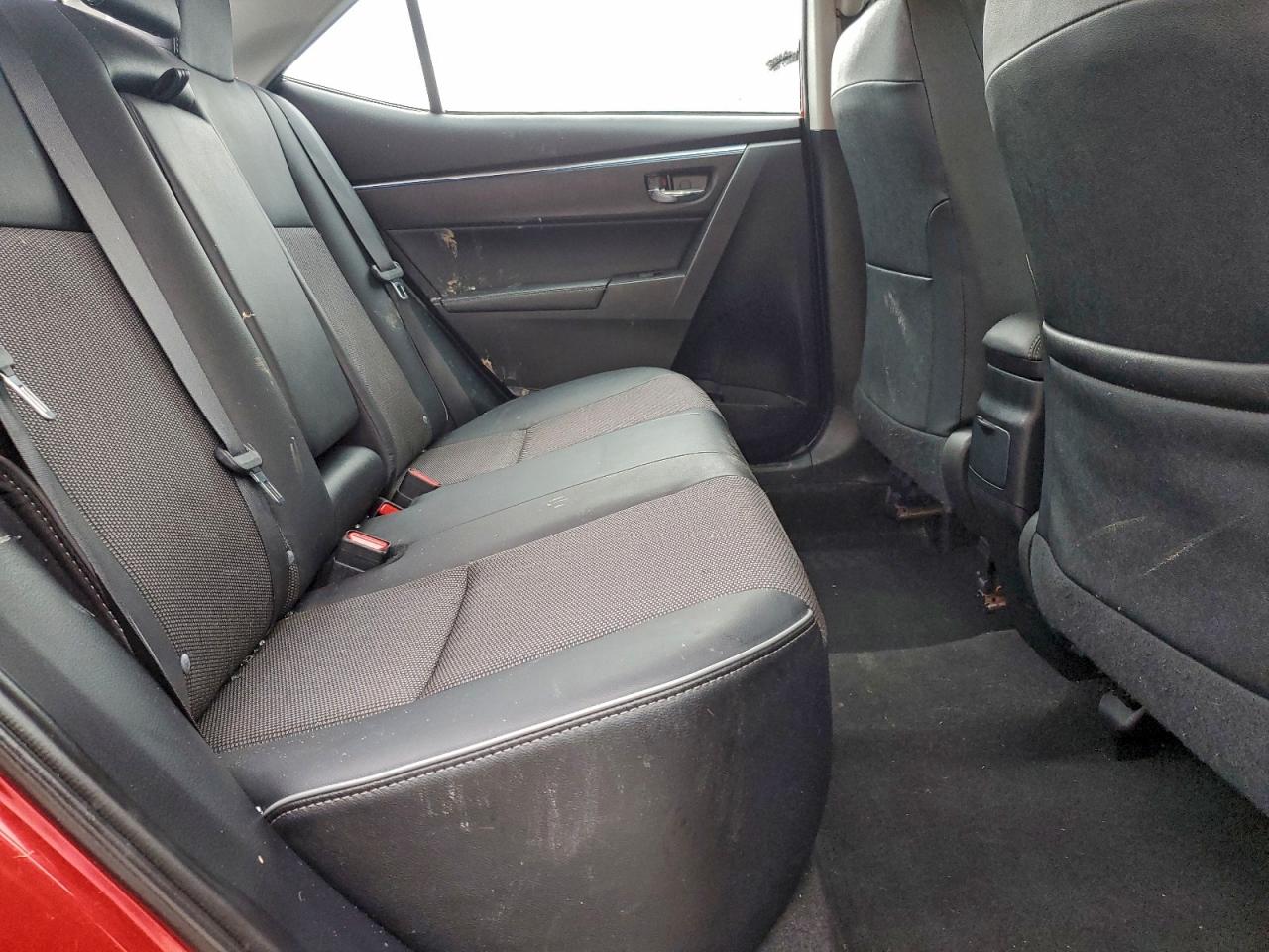 2015 TOYOTA COROLLA L photo 10