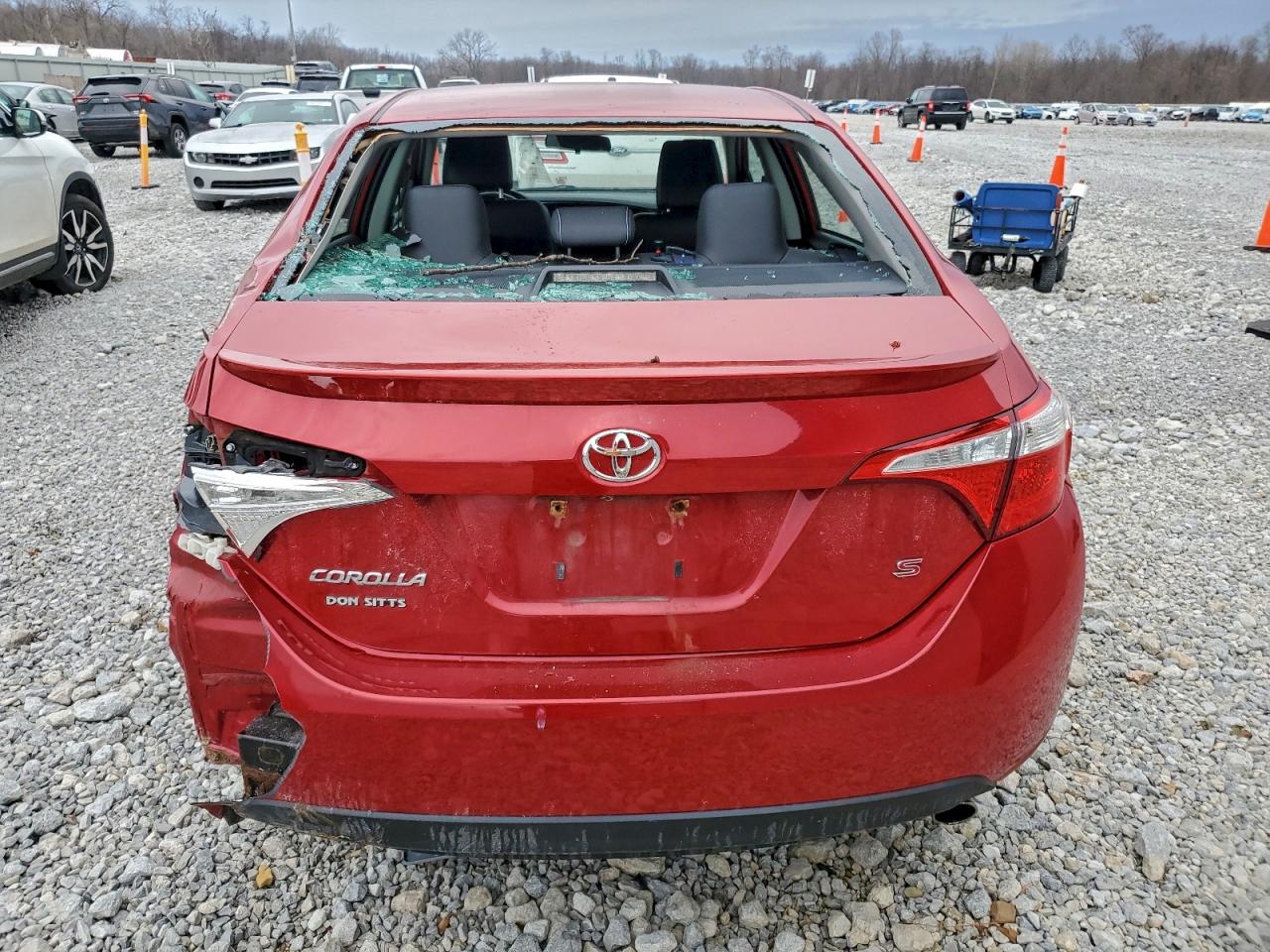 2015 TOYOTA COROLLA L photo 6