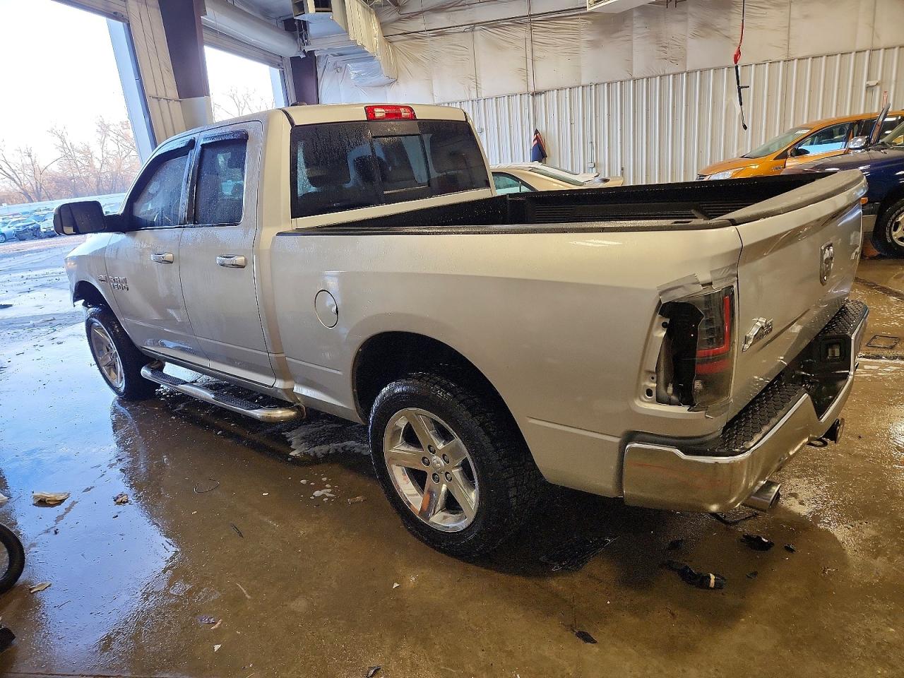 2014 RAM 1500 SLT photo 4