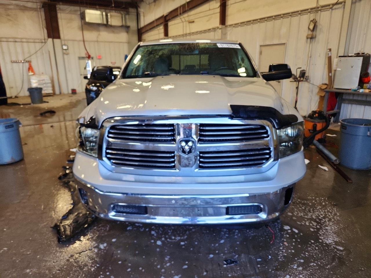2014 RAM 1500 SLT photo 13