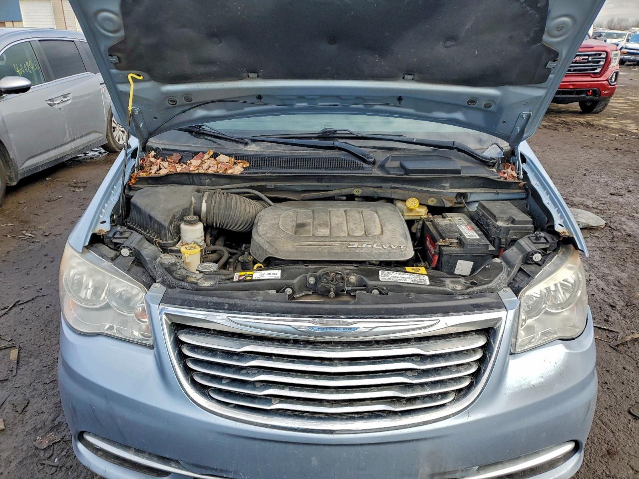 2013 CHRYSLER TOWN & COUNTRY TOURING photo 11