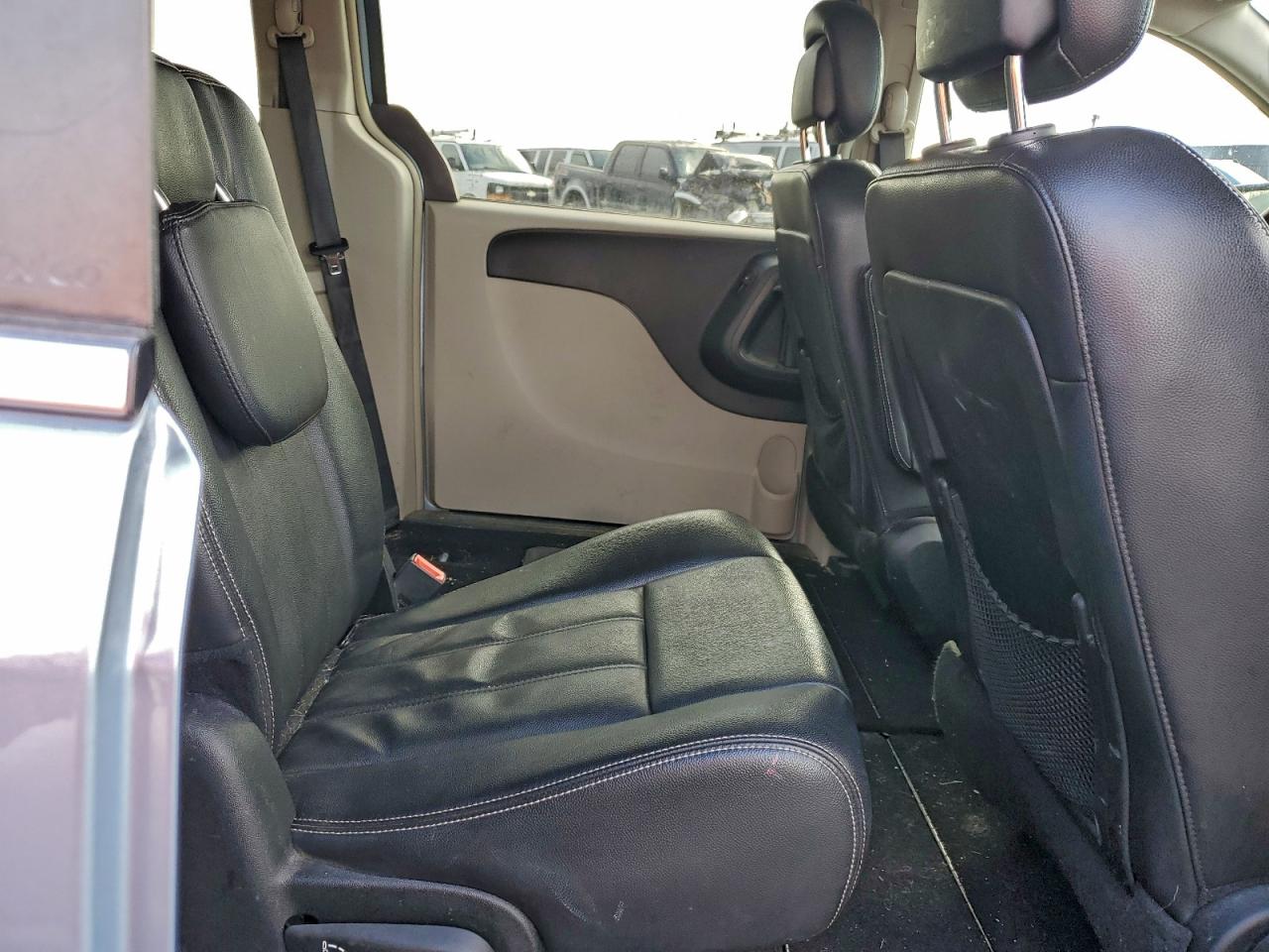 2013 CHRYSLER TOWN & COUNTRY TOURING photo 10
