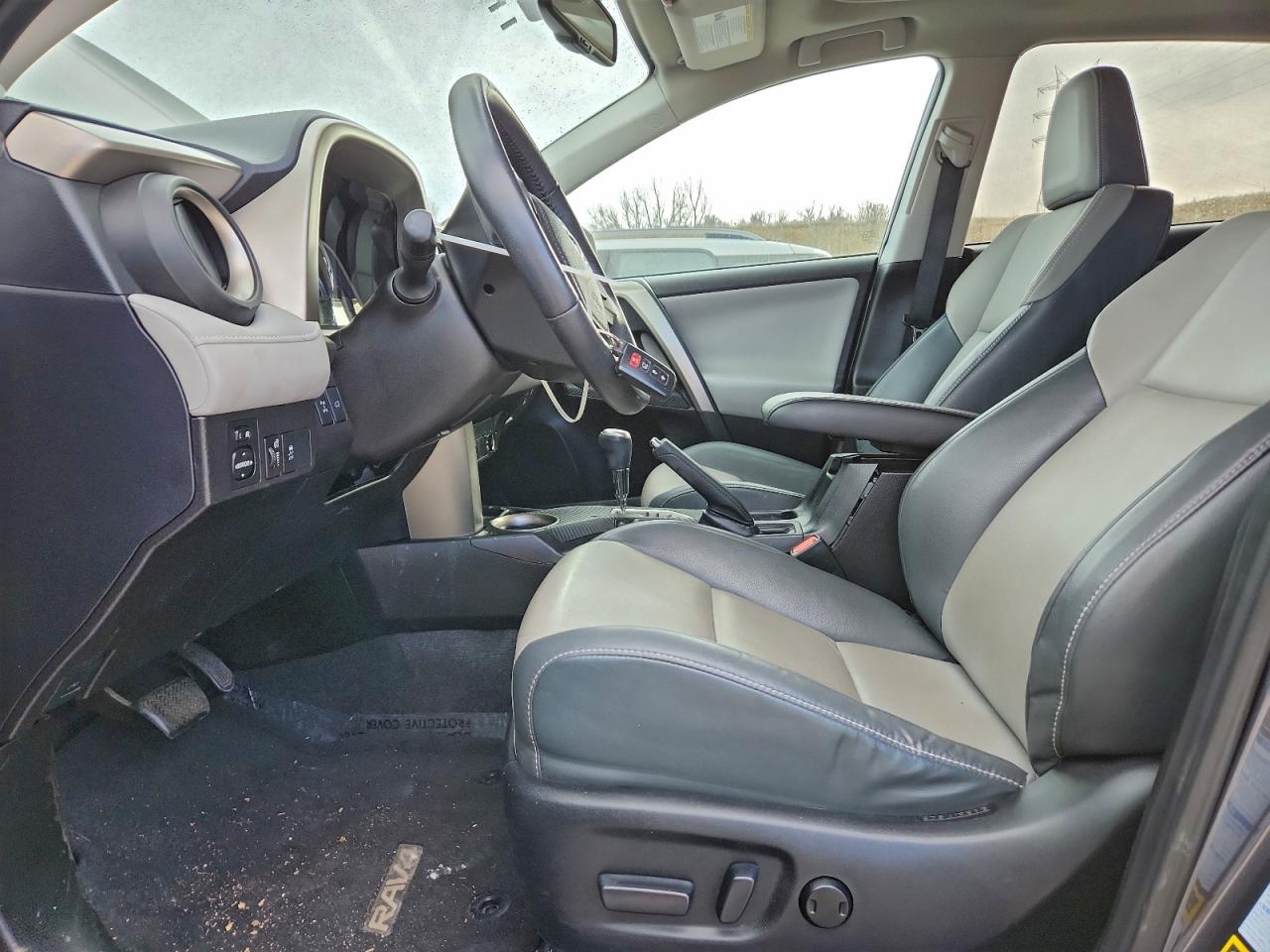 2015 TOYOTA RAV4 LIMITED photo 13