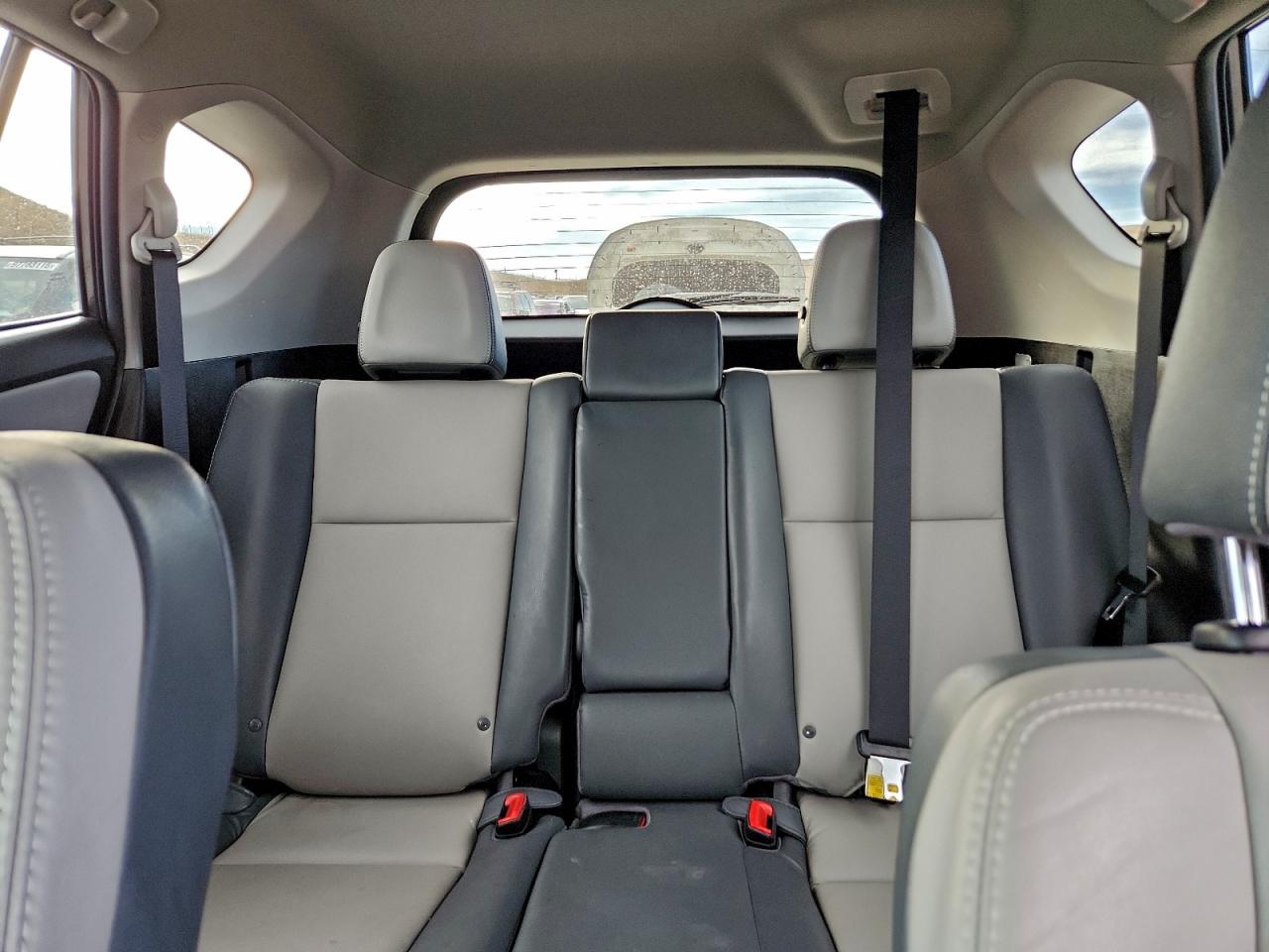 2015 TOYOTA RAV4 LIMITED photo 19