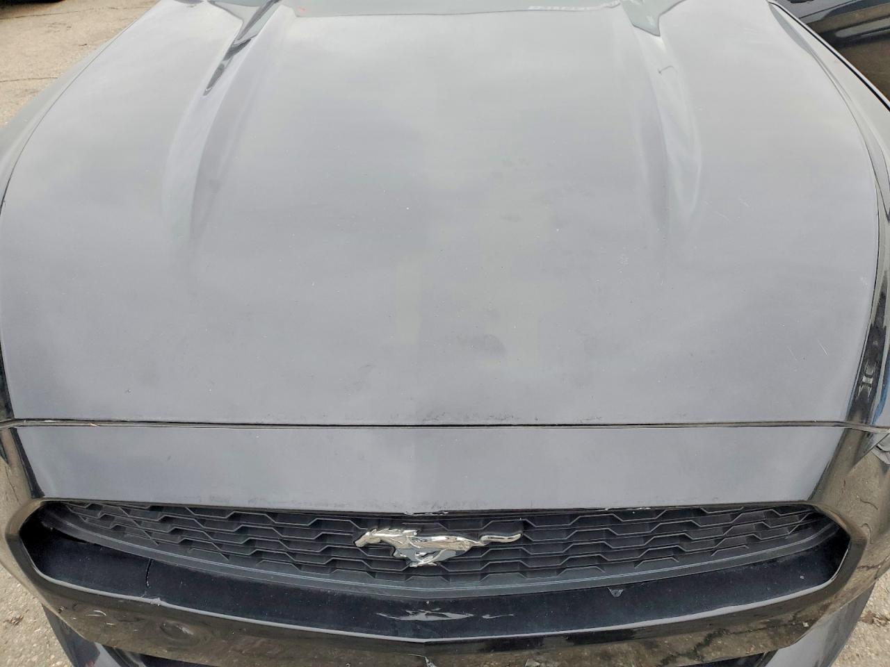 2016 FORD MUSTANG photo 11