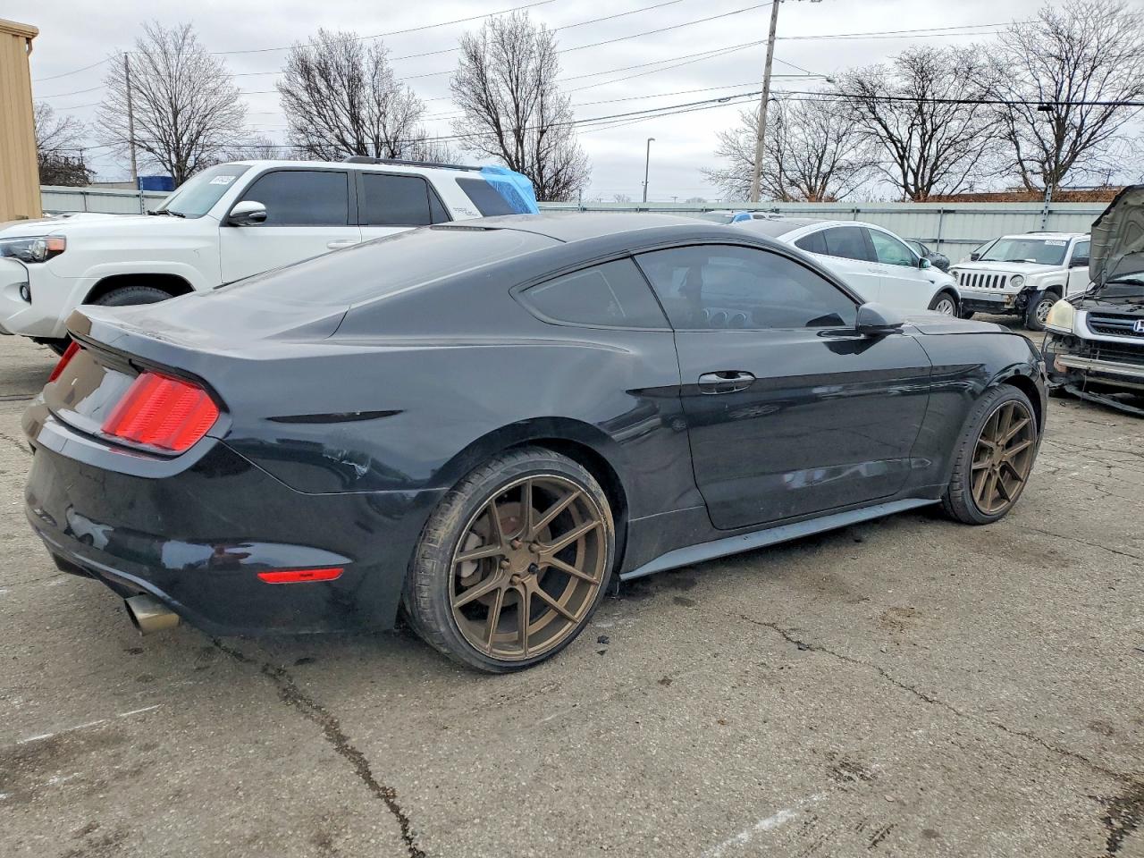 2016 FORD MUSTANG photo 3
