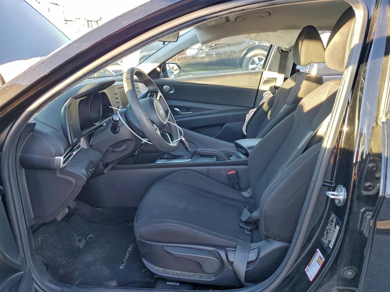2023 HYUNDAI ELANTRA SEL photo 7