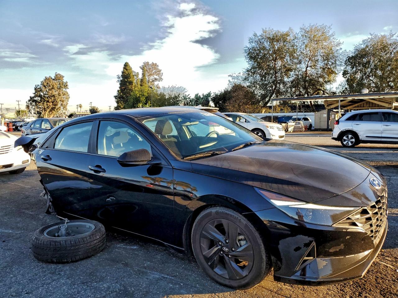 2023 HYUNDAI ELANTRA SEL photo 4