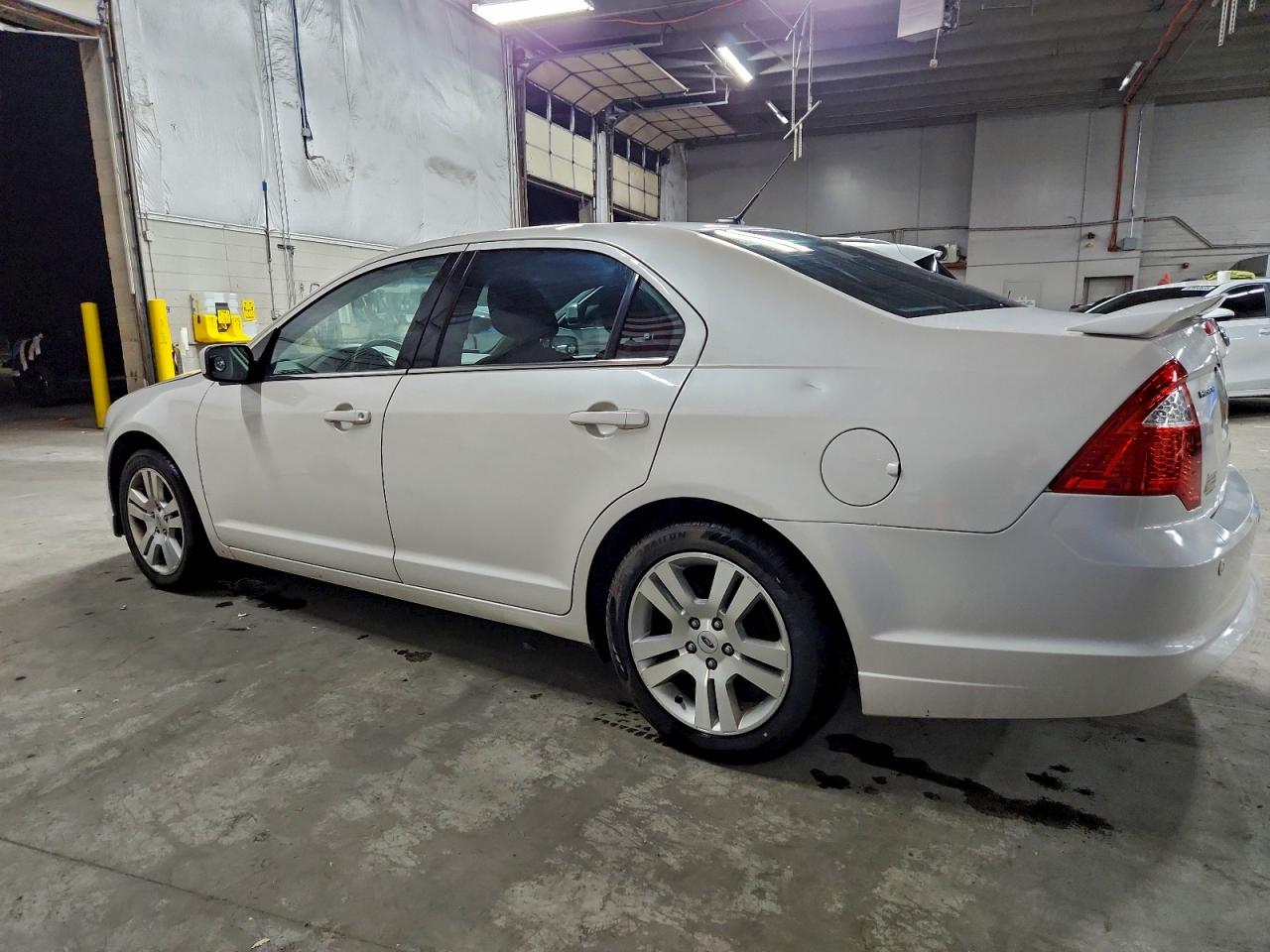 2010 FORD FUSION SE photo 3