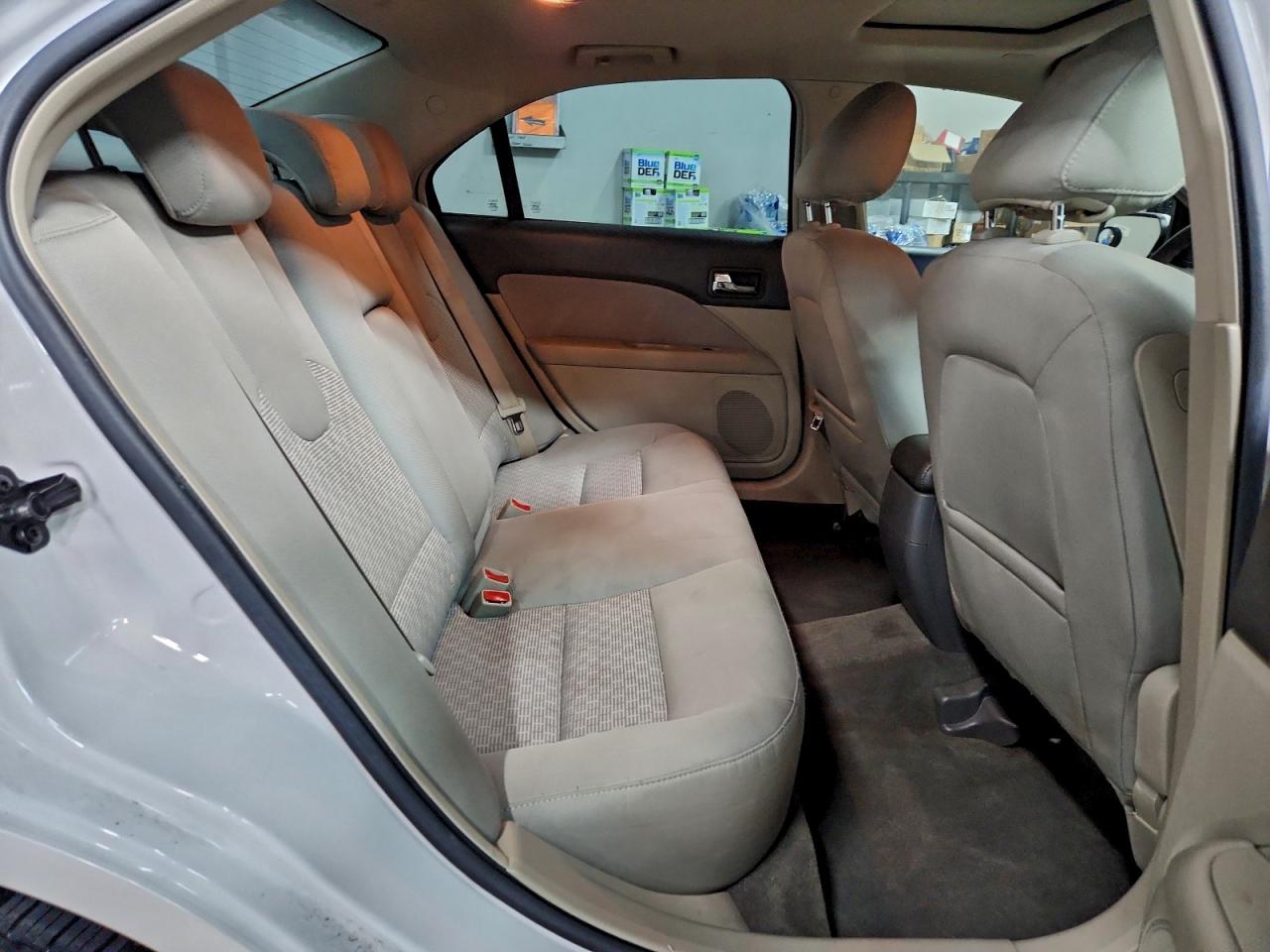 2010 FORD FUSION SE photo 19