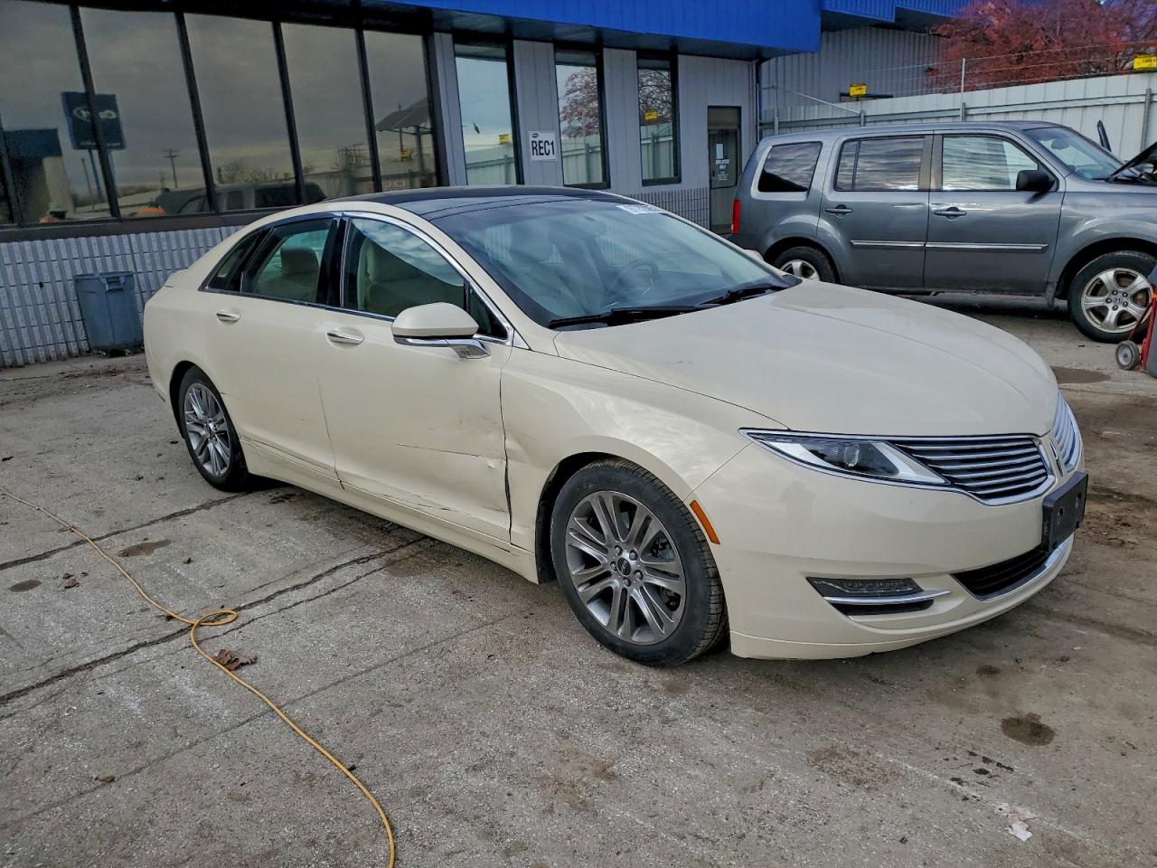 2014 LINCOLN MKZ photo 4