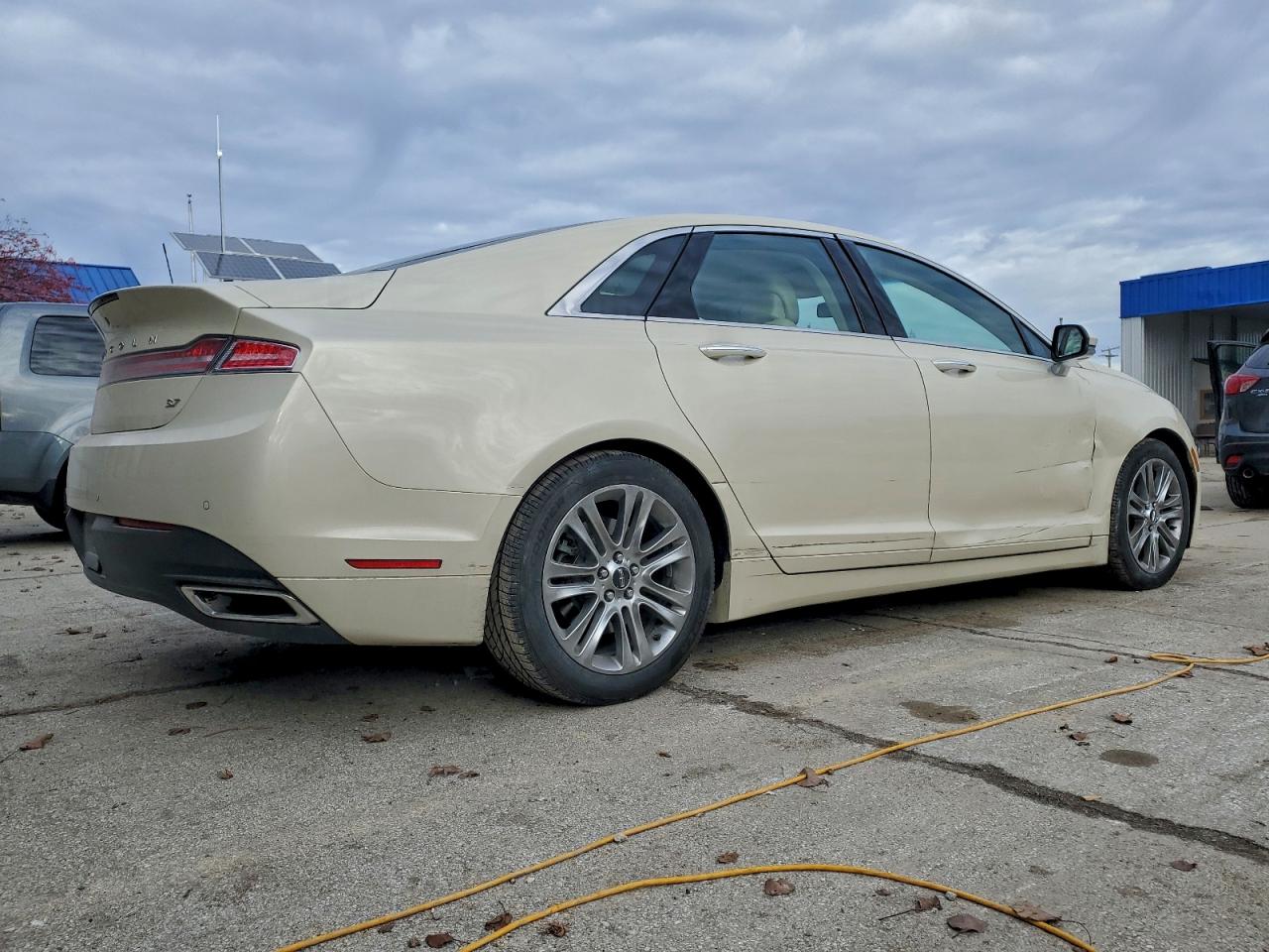 2014 LINCOLN MKZ photo 3