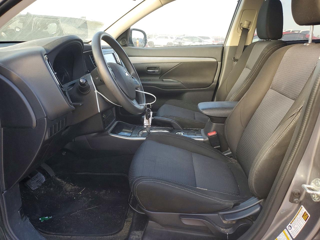 2018 MITSUBISHI OUTLANDER SE photo 7