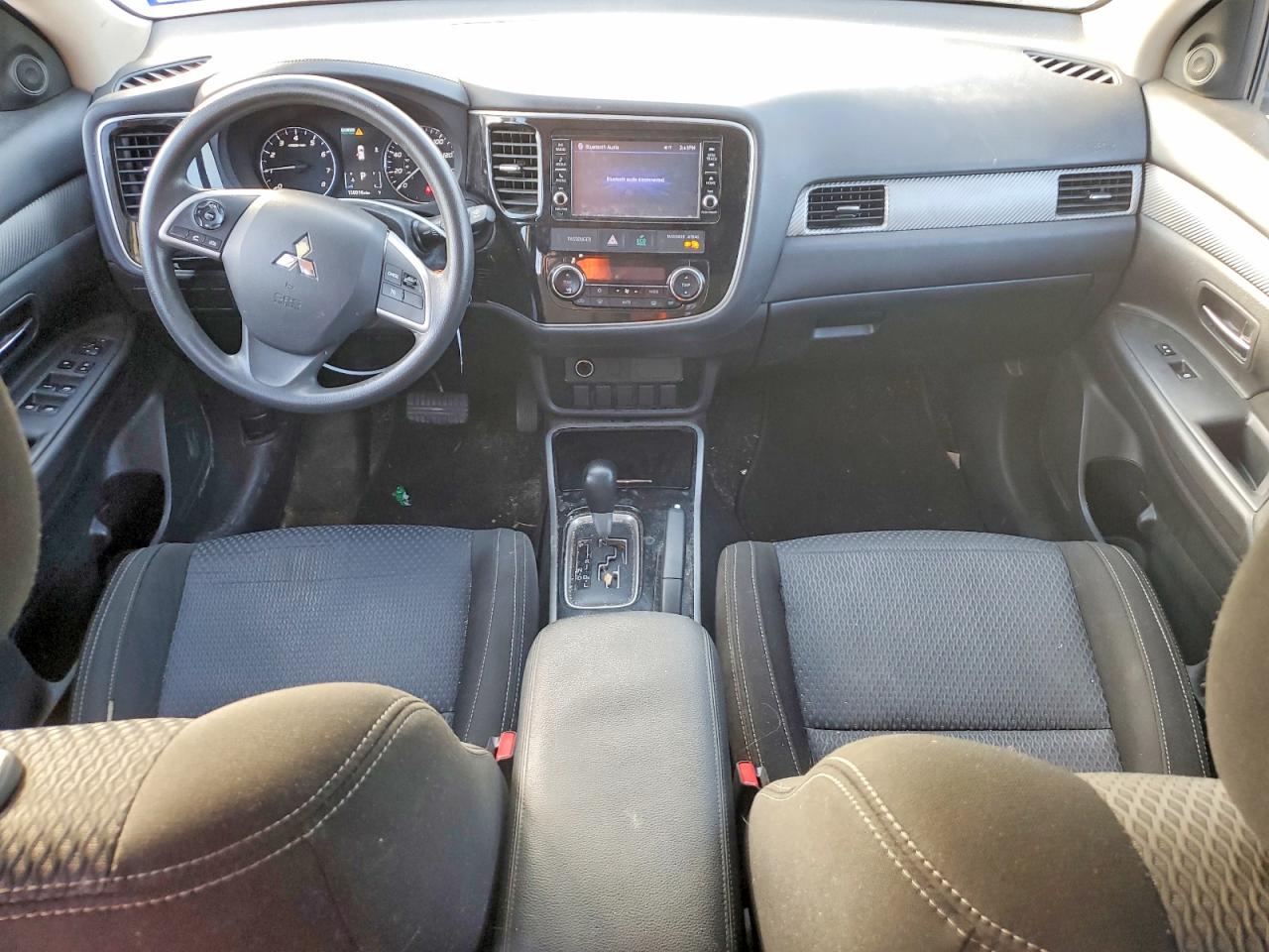 2018 MITSUBISHI OUTLANDER SE photo 8