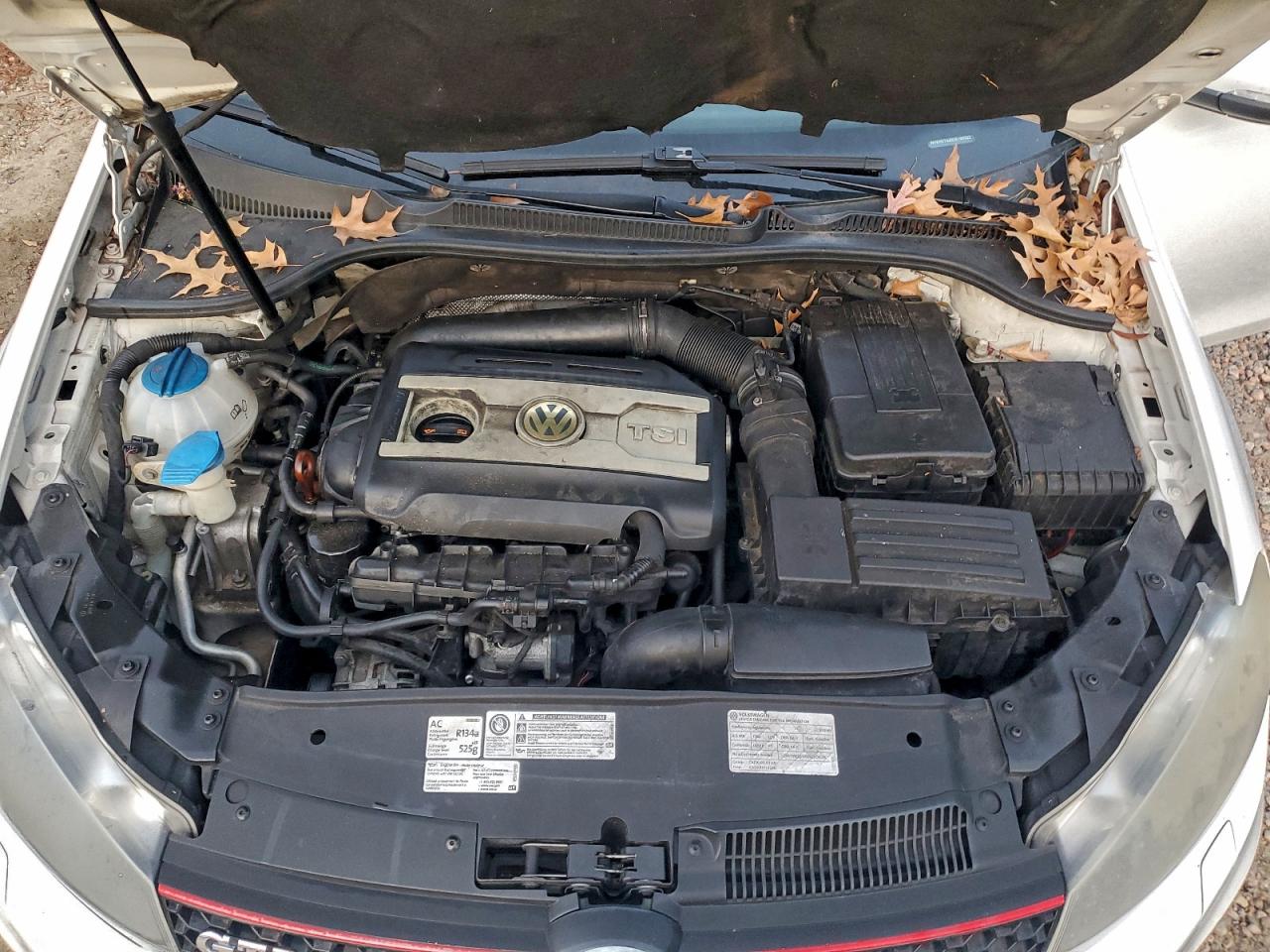 2012 VOLKSWAGEN GTI photo 11