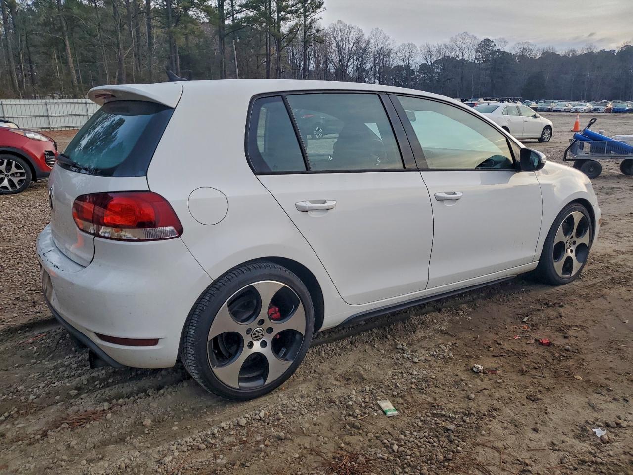 2012 VOLKSWAGEN GTI photo 3