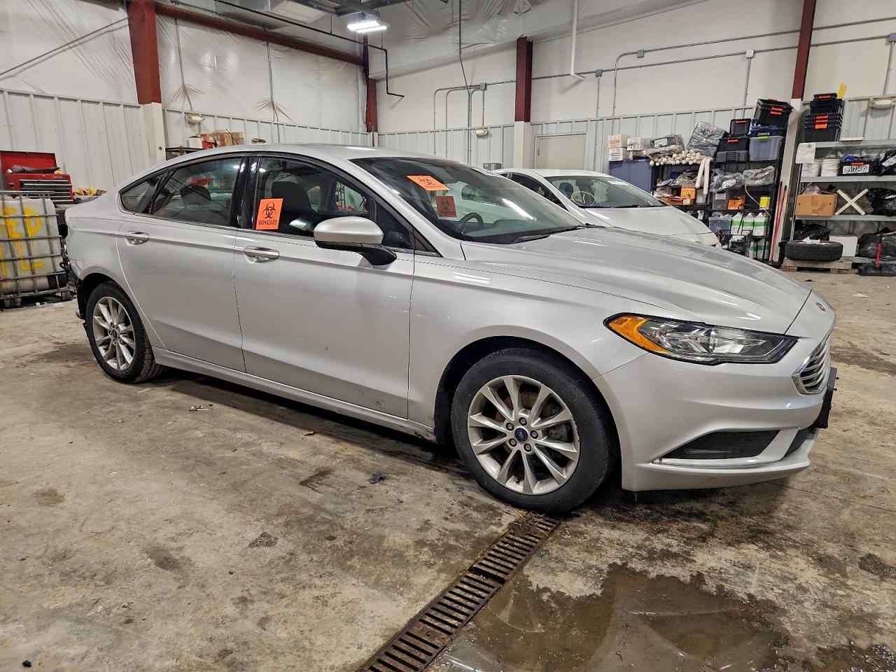 2017 FORD FUSION SE photo 4