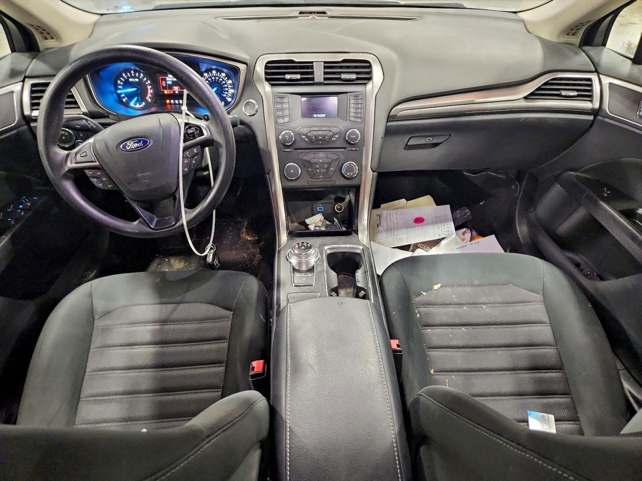 2017 FORD FUSION SE photo 8
