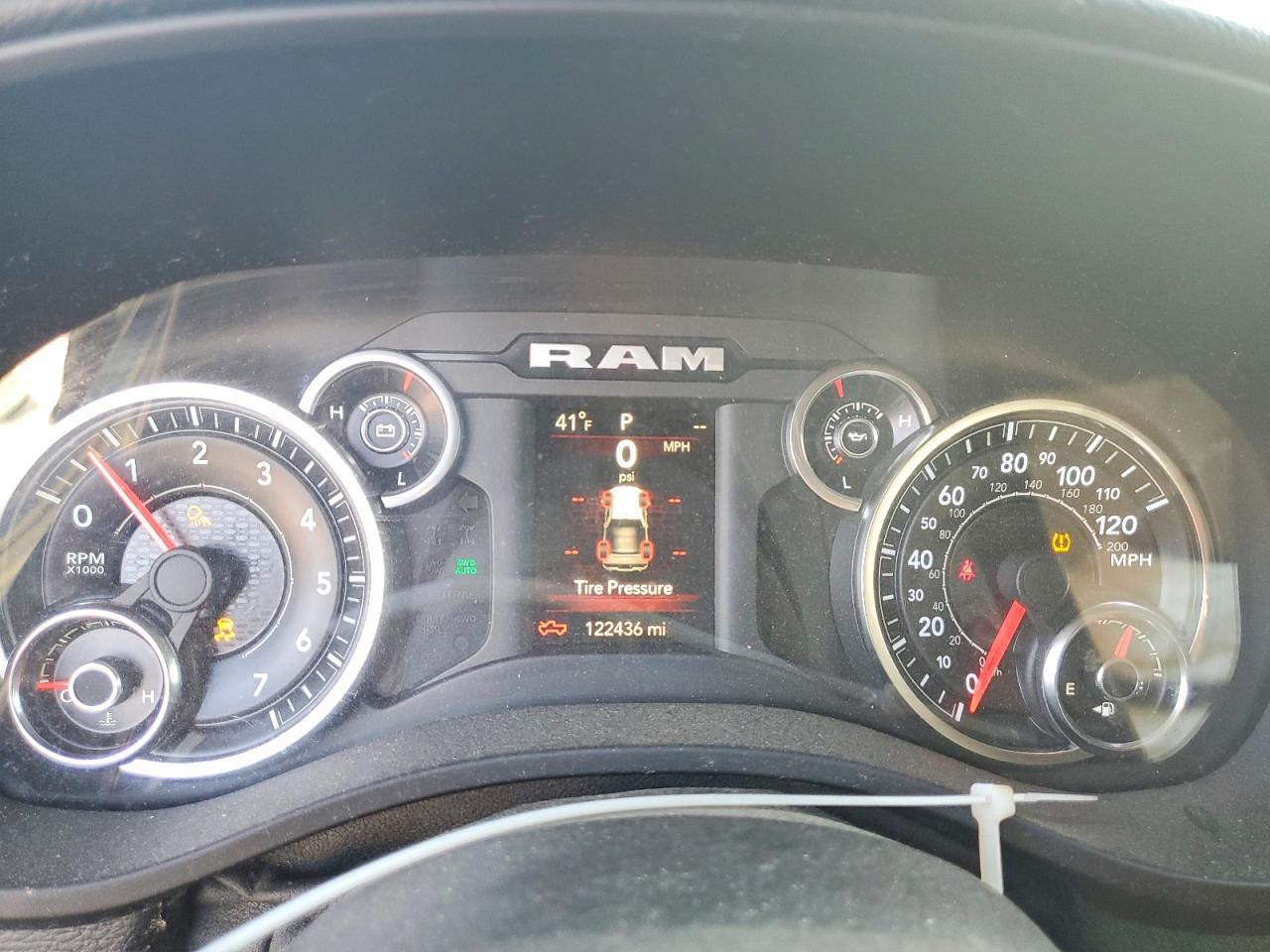 2019 RAM 1500 BIG HORN/LONE STAR photo 9