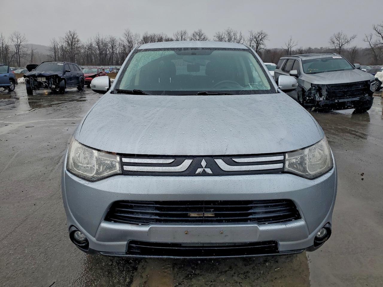 2014 MITSUBISHI OUTLANDER SE photo 5