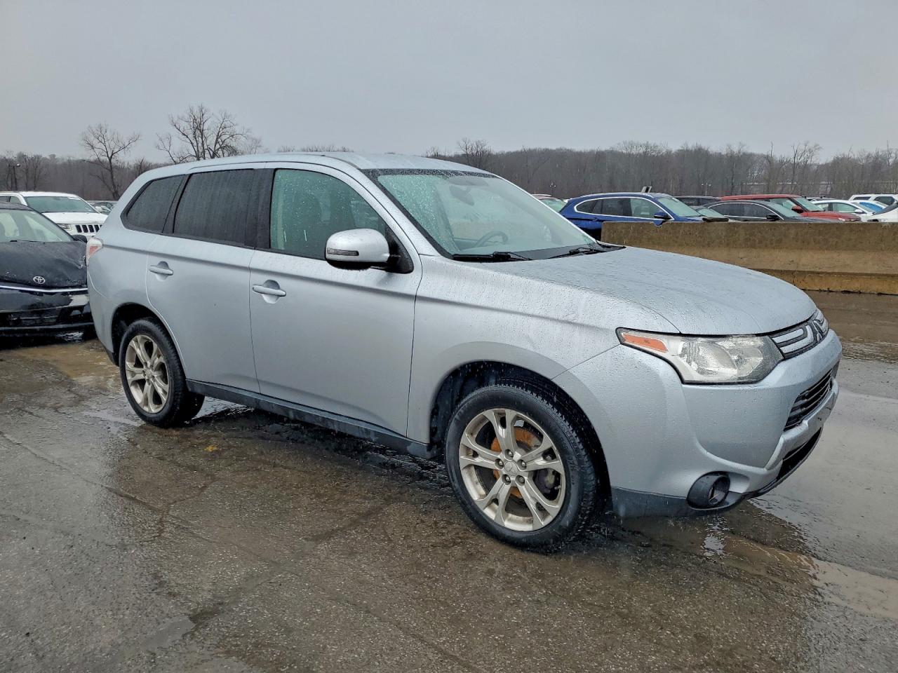 2014 MITSUBISHI OUTLANDER SE photo 4