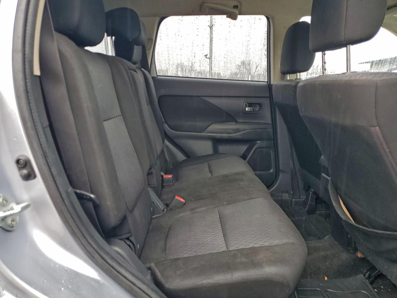 2014 MITSUBISHI OUTLANDER SE photo 11