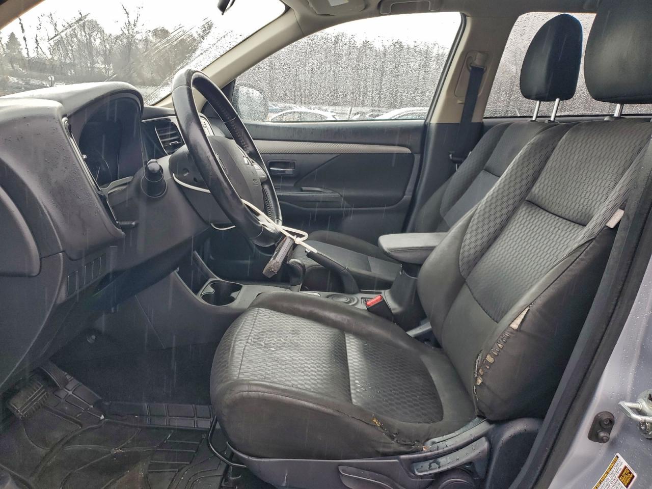 2014 MITSUBISHI OUTLANDER SE photo 7