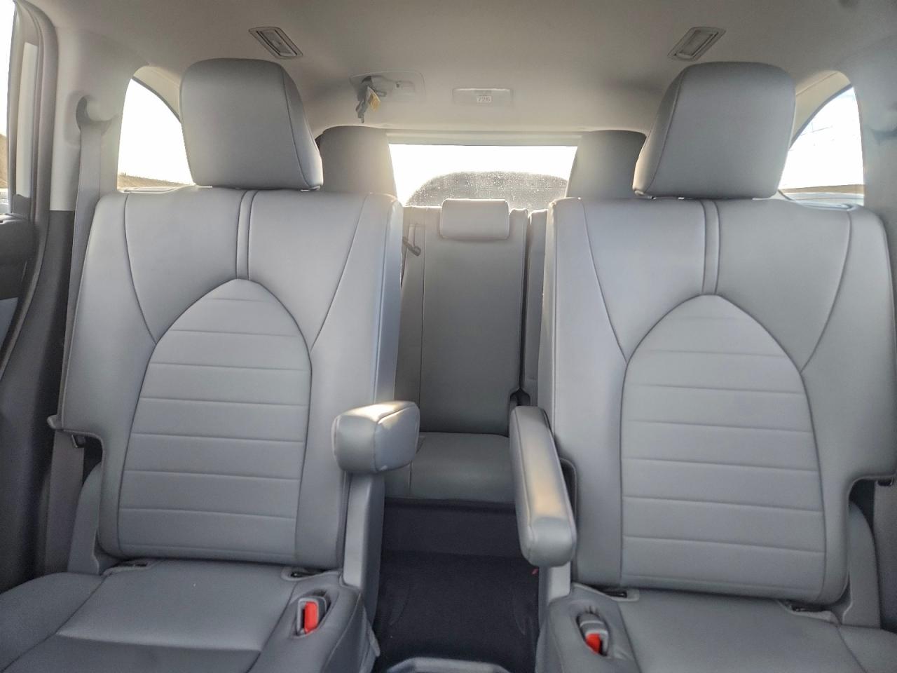 2022 TOYOTA HIGHLANDER HYBRID XLE photo 10