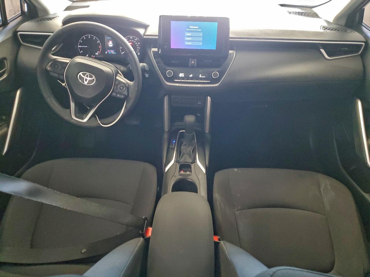 2024 TOYOTA COROLLA CROSS LE photo 8