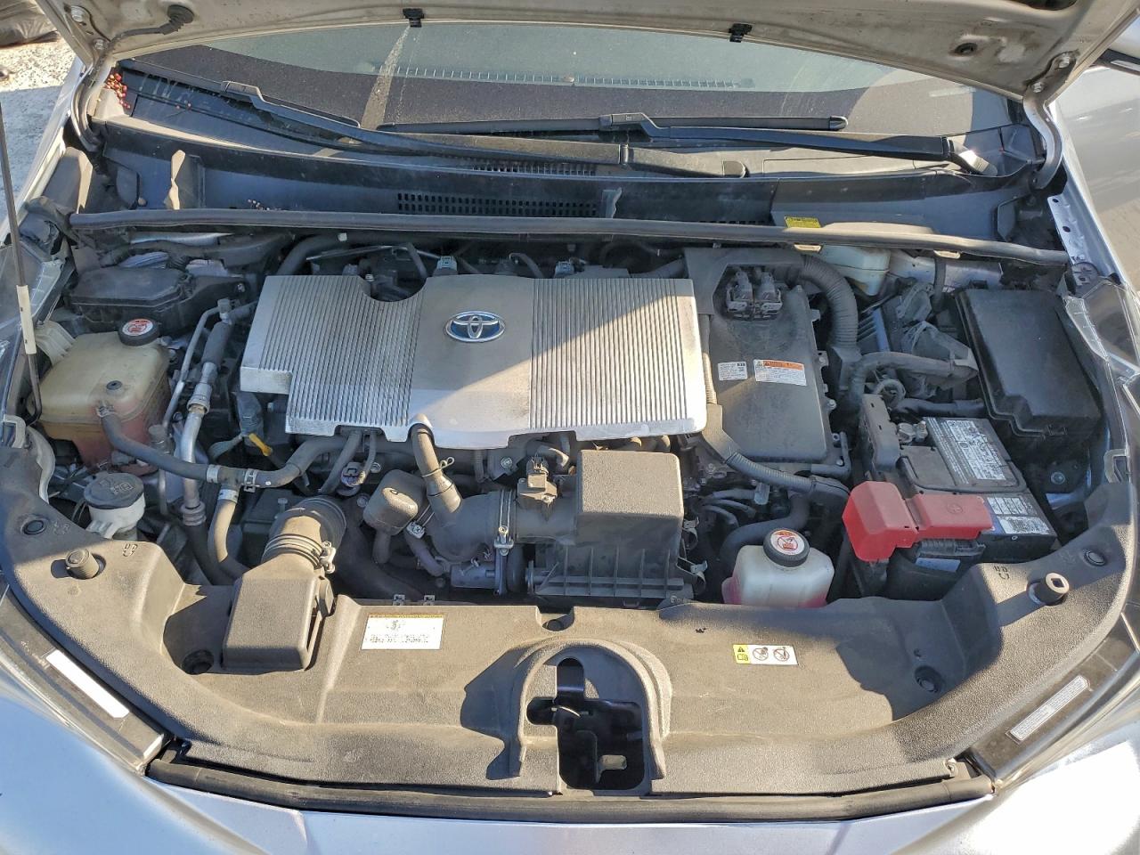 2016 TOYOTA PRIUS photo 11