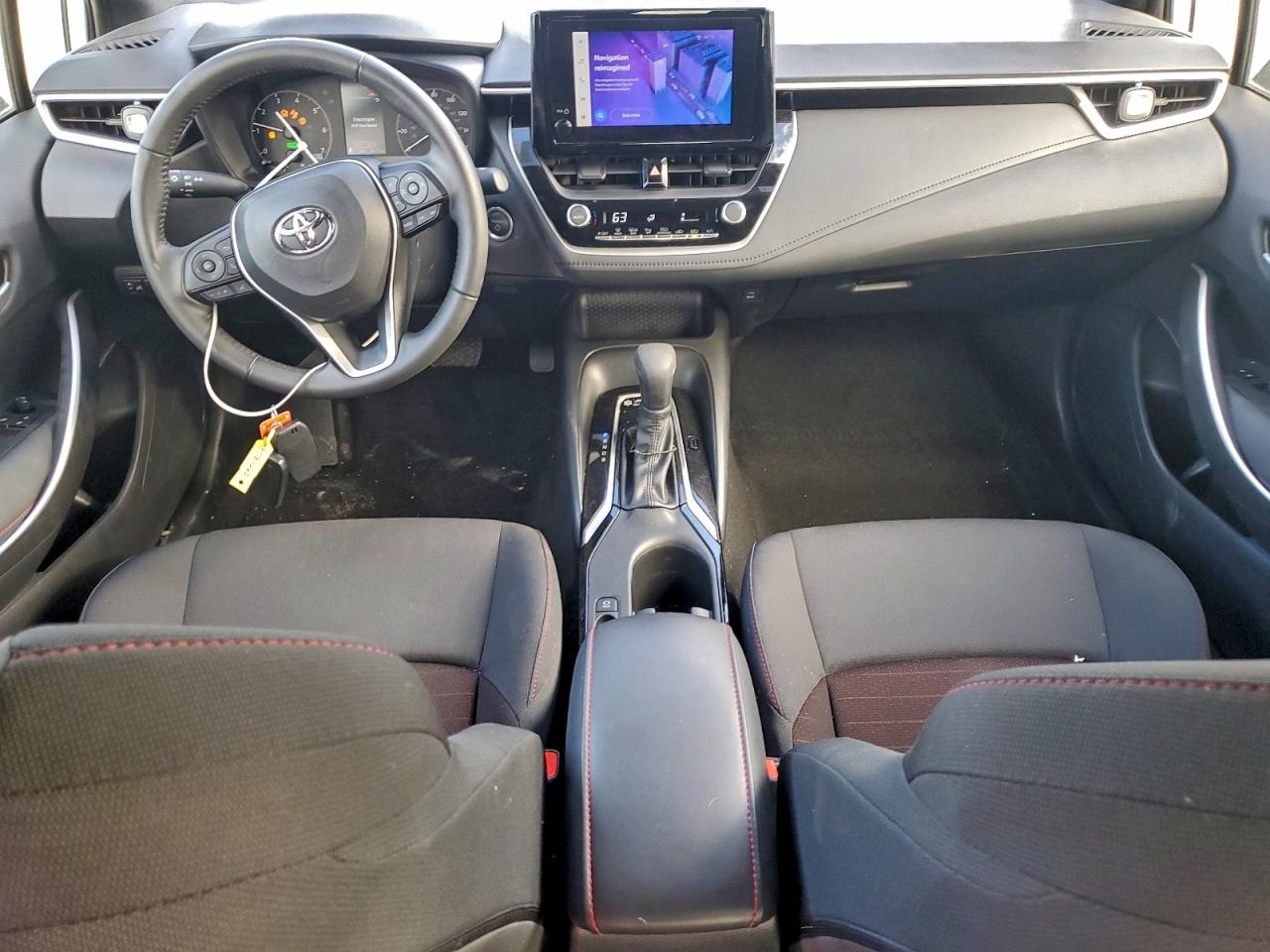 2024 TOYOTA COROLLA LE photo 8