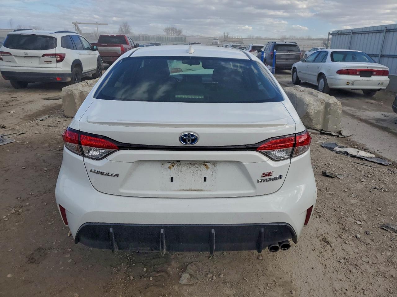 2024 TOYOTA COROLLA LE photo 6