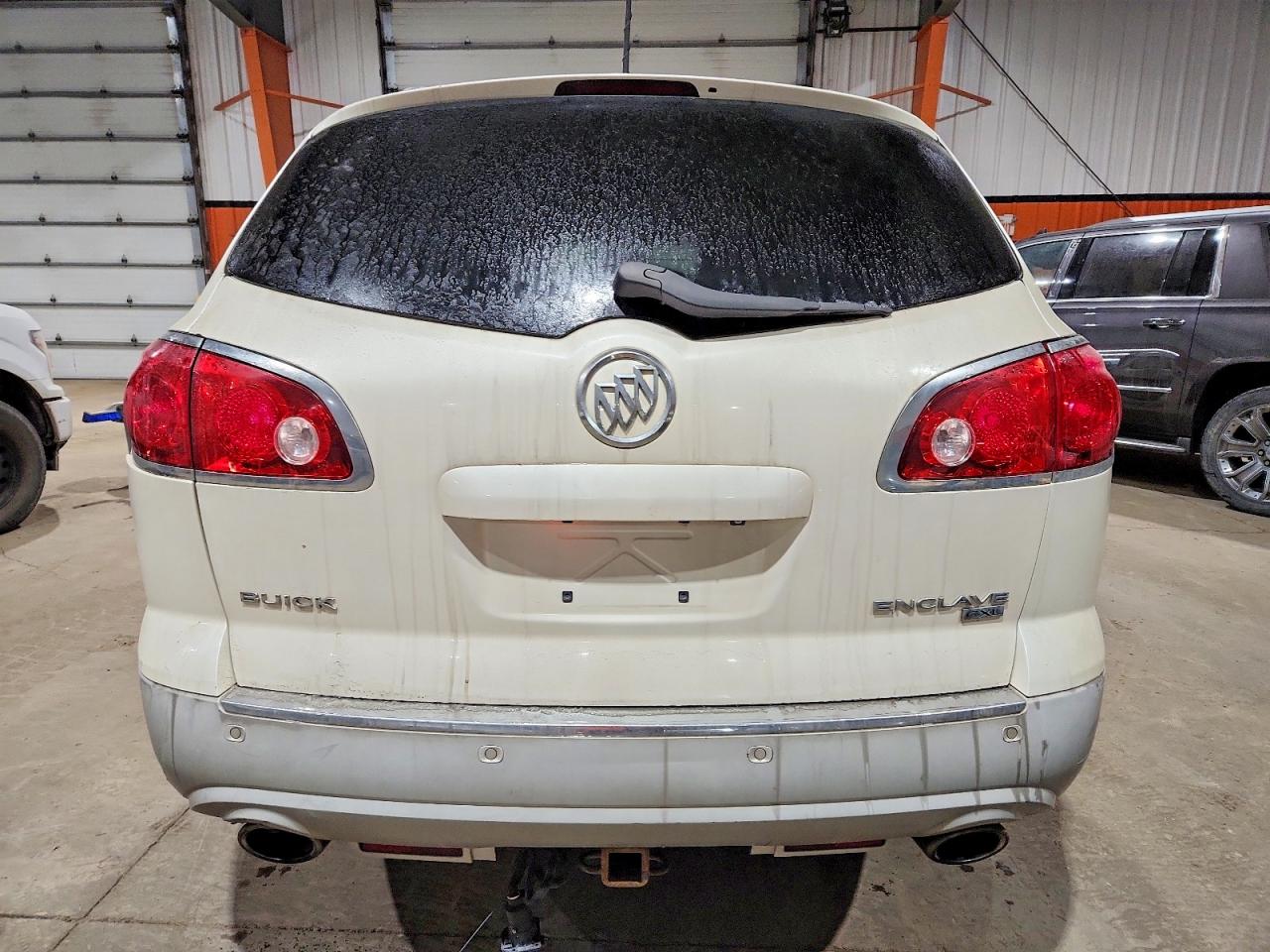 2011 BUICK ENCLAVE CXL photo 11