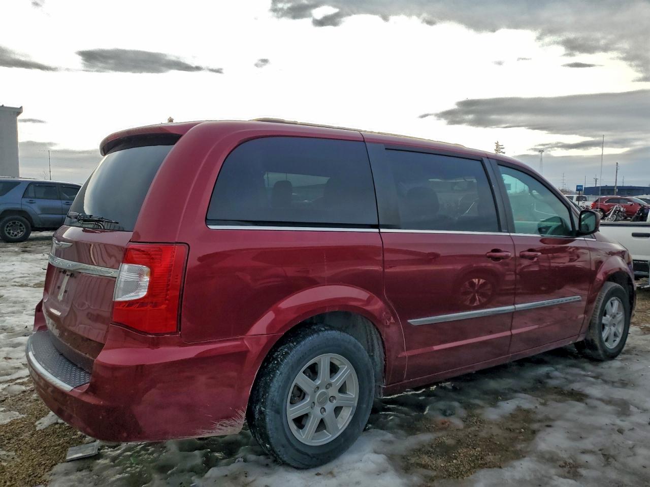2012 CHRYSLER TOWN & COUNTRY TOURING photo 7