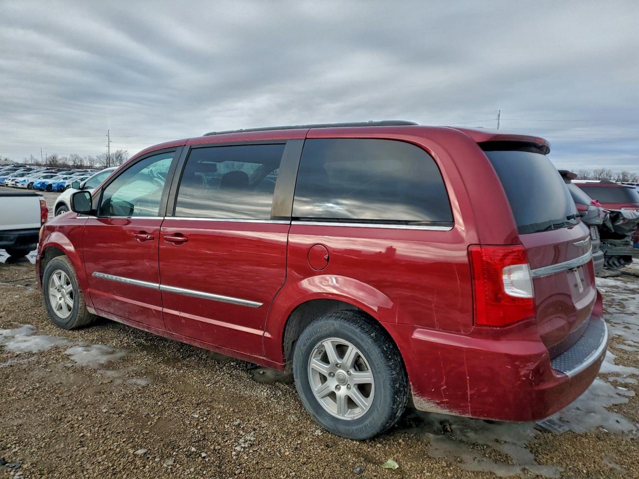 2012 CHRYSLER TOWN & COUNTRY TOURING photo 4