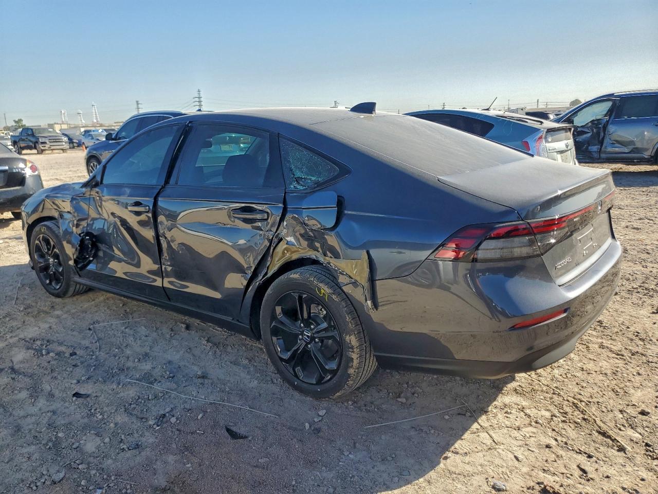 2025 HONDA ACCORD SE photo 3