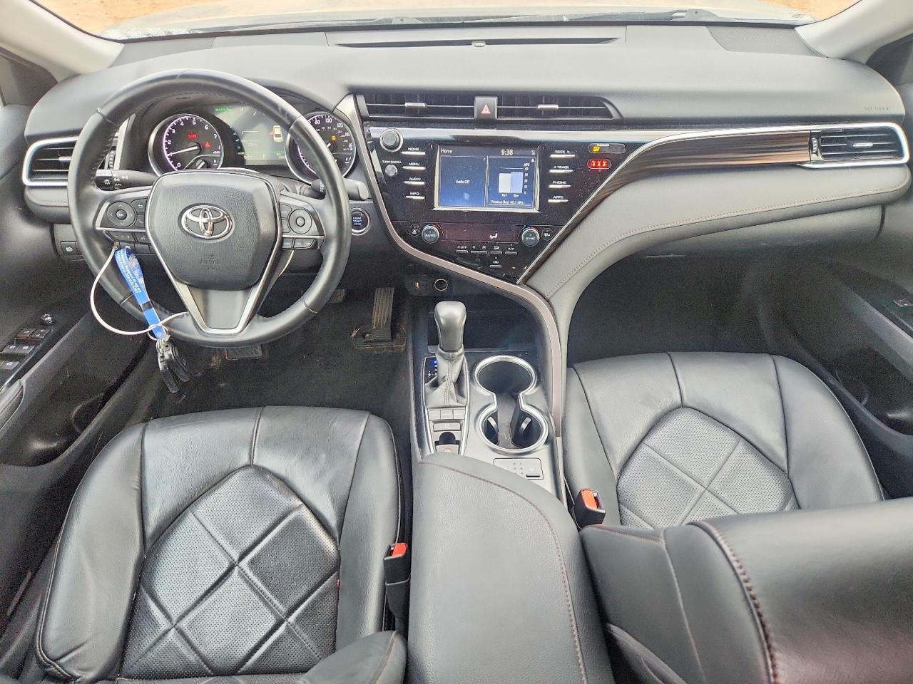 2018 TOYOTA CAMRY L photo 15