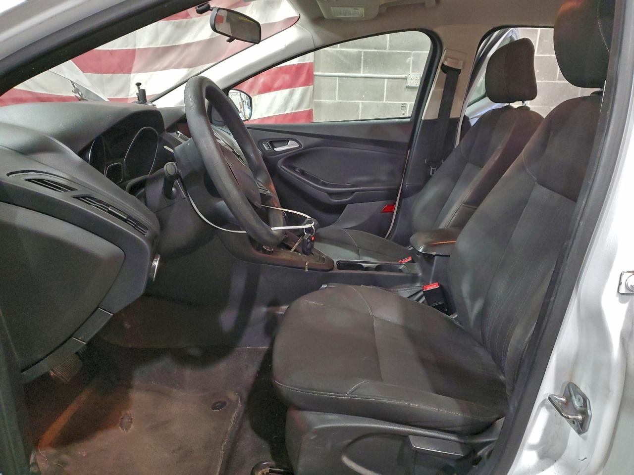2015 FORD FOCUS SE photo 7