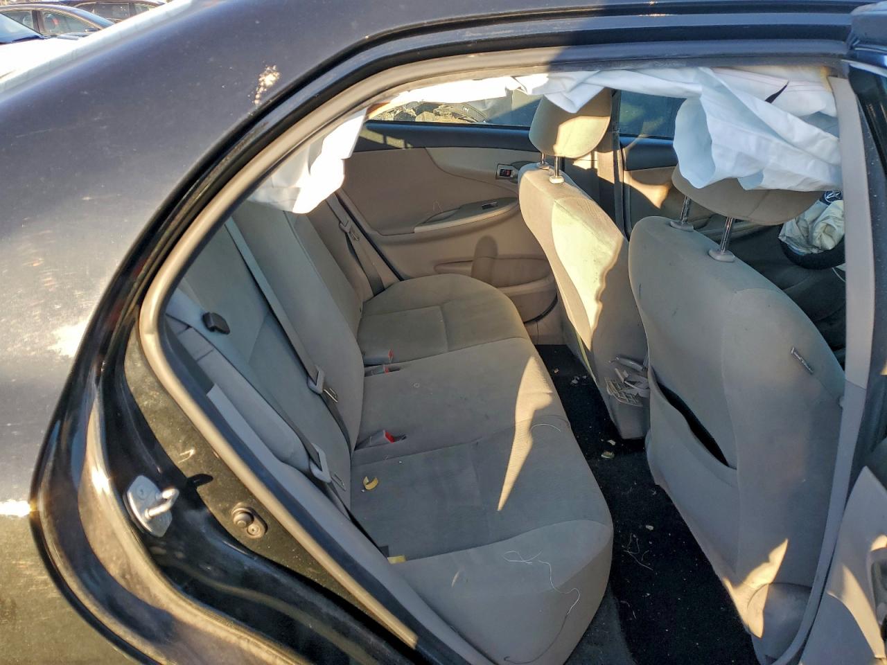 2013 TOYOTA COROLLA BASE photo 10
