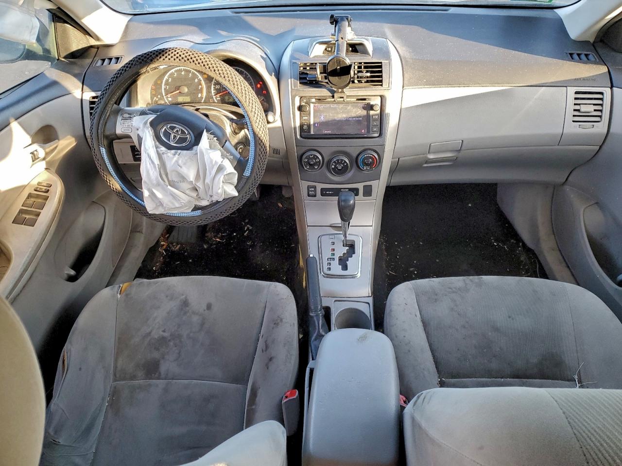 2013 TOYOTA COROLLA BASE photo 8