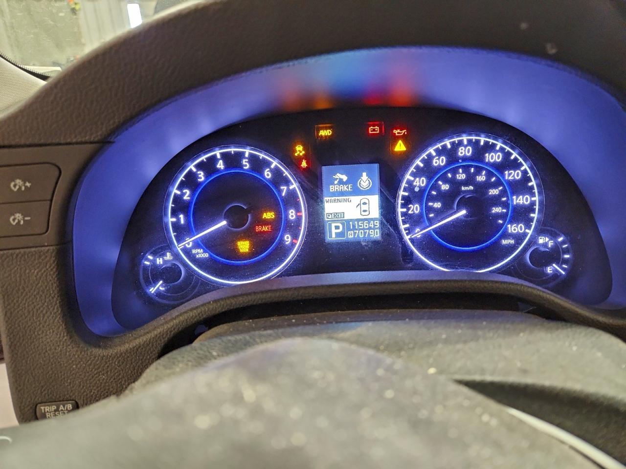 2013 INFINITI G37 photo 9